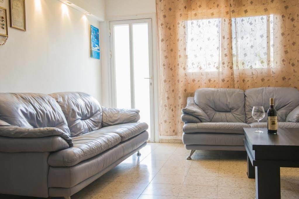 Yaakov'S Apartment Migdal Ha'Emeq Екстериор снимка
